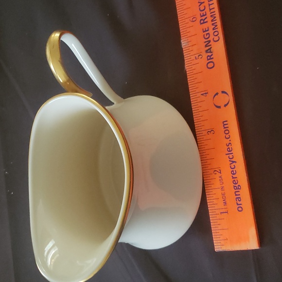 Lenox eternal creamer - Picture 3 of 3